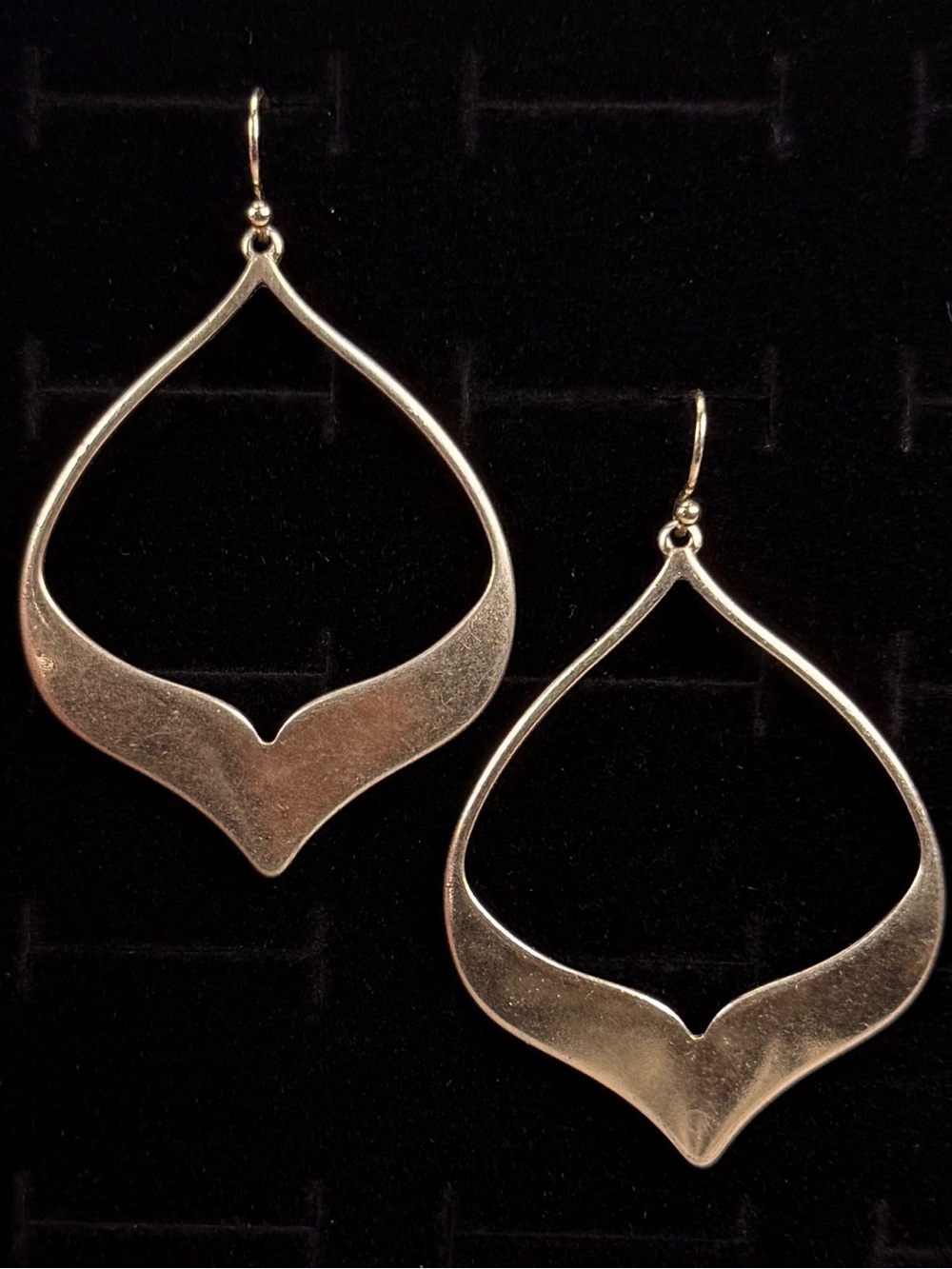 Vintage aged goldtone modernist pierced dangle earrings
